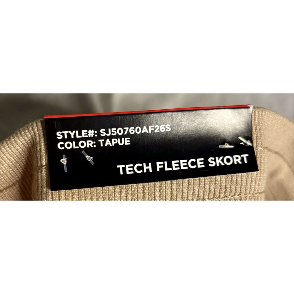 Spalding Women's Elastic Waist Side Pockets Relaxed Fit Skort Size Small Beige - Picture 8 of 9